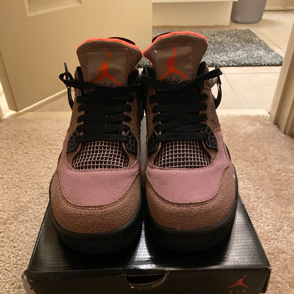 Jordan 4 taupe haze size 9.5